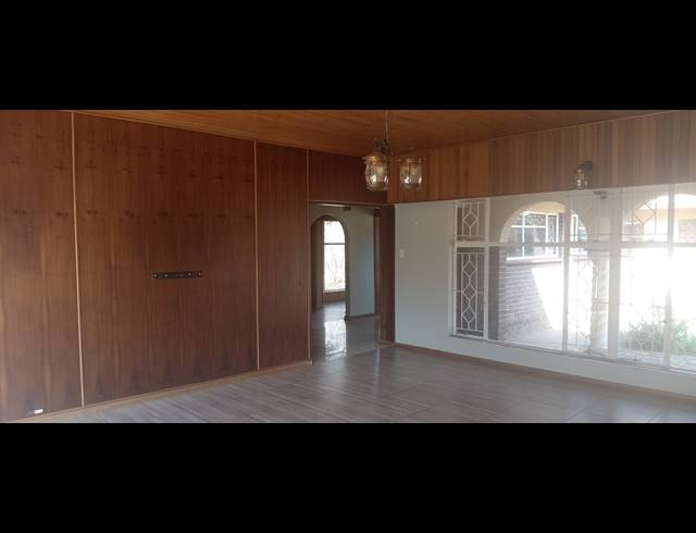 4 BEDROOM FREESTANDING FOR SALE IN NESERHOF
